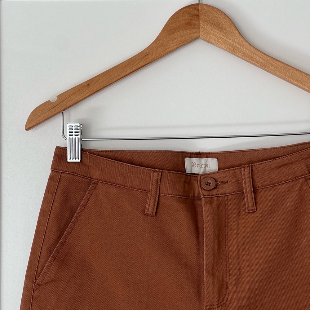 BRIXTON Victory Pant in Rust. Size 27